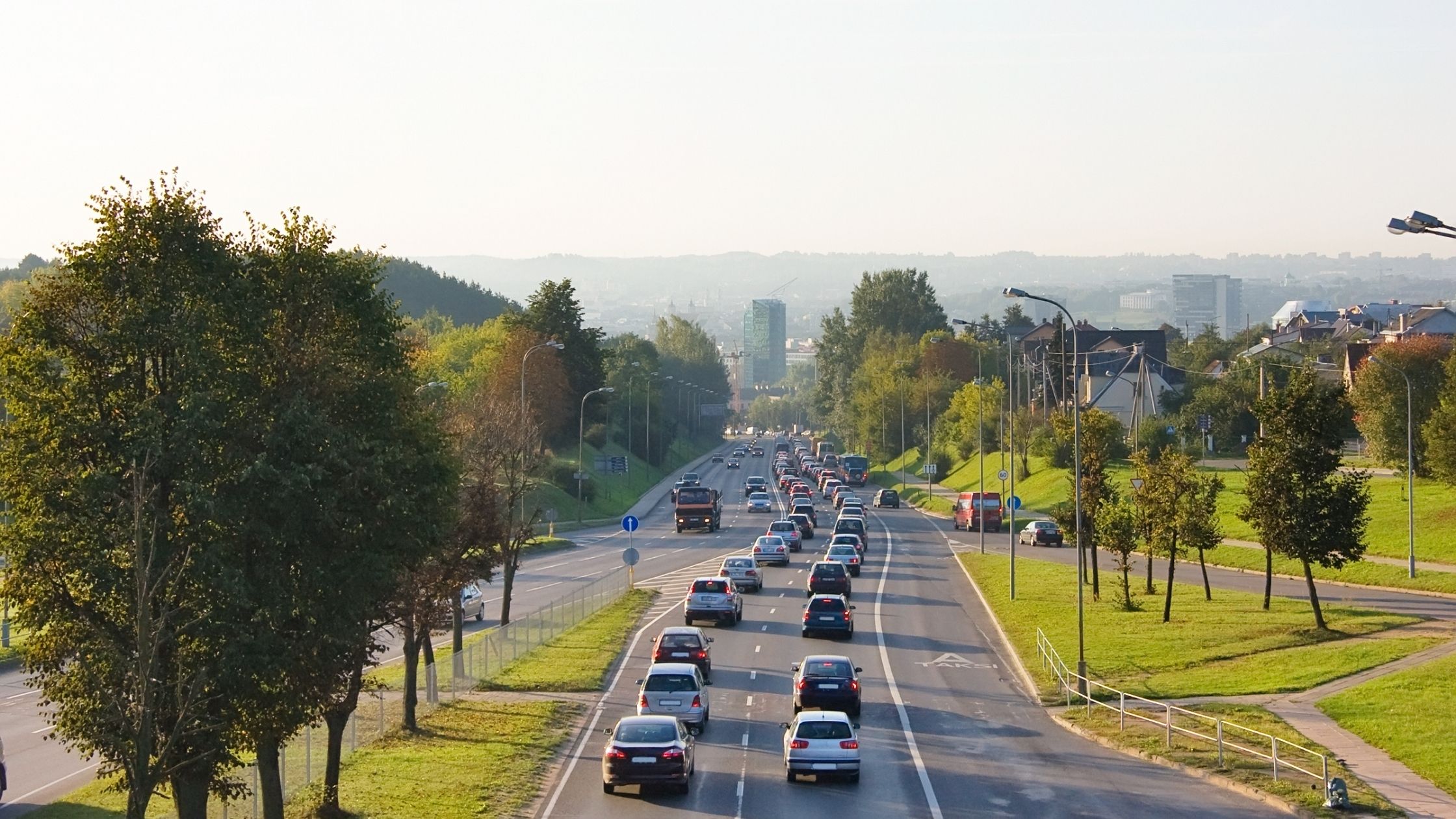 Quel moyen de transport pollue le plus ?